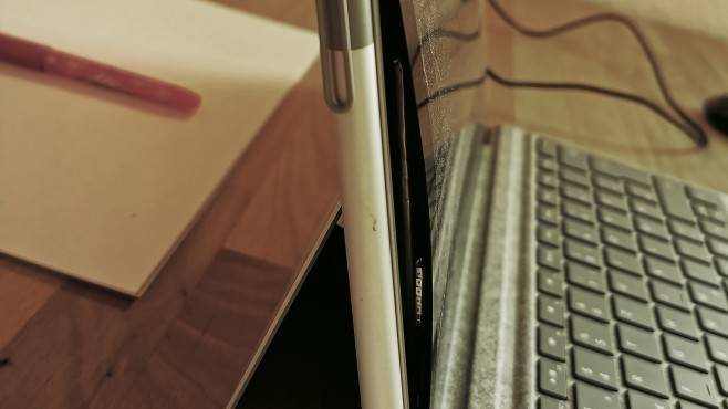 Microsoft Surface Pro 4: Notebook wölbt sich  was tun?